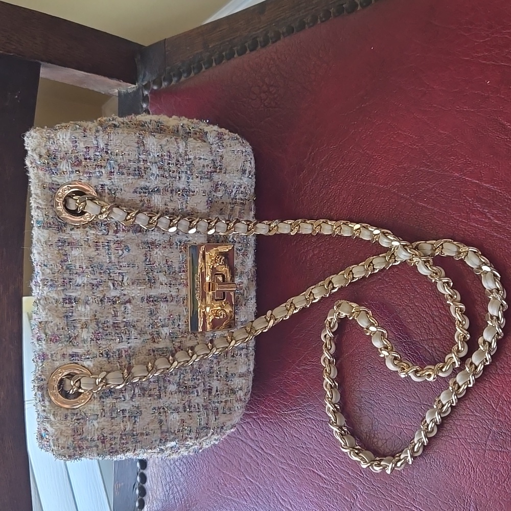 Aldo Quilted Handbag In Biege With Pastel Pink And Blue Accents. - Picture 8 of 16